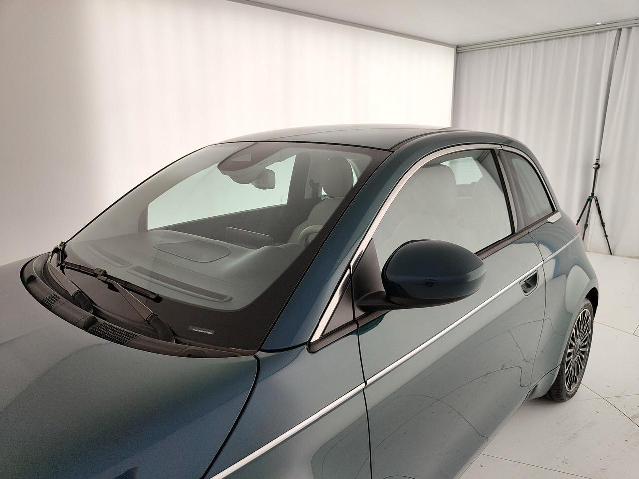Fiat 500e 42 kWh La Prima