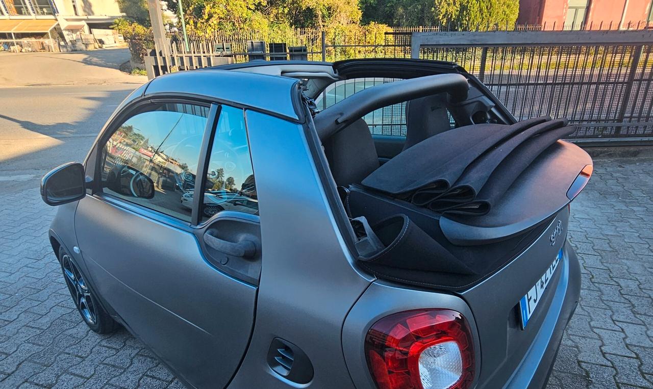 Smart ForTwo 90 0.9T twinamic cabrio Urbanrunner Passion