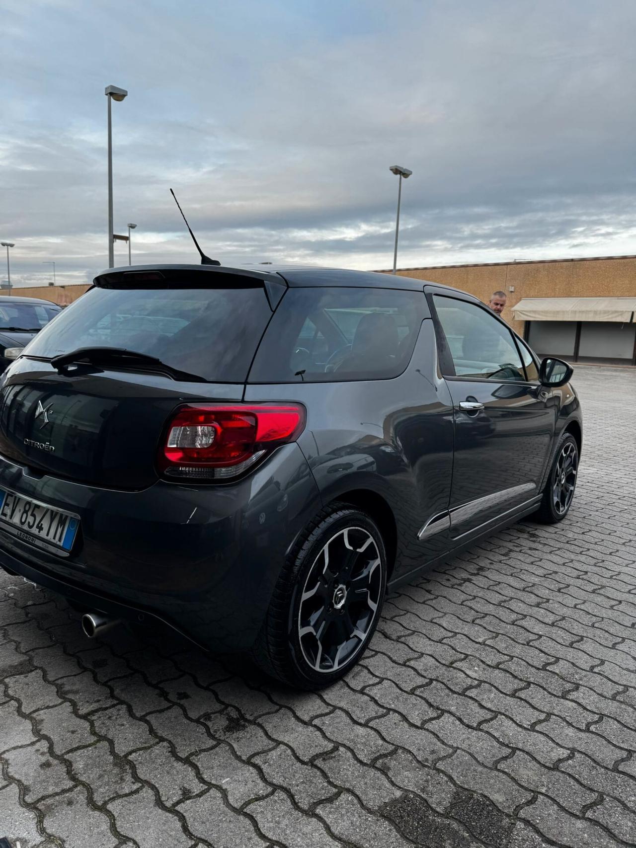 Ds DS3 3 1.2 VTi 82 So Chic