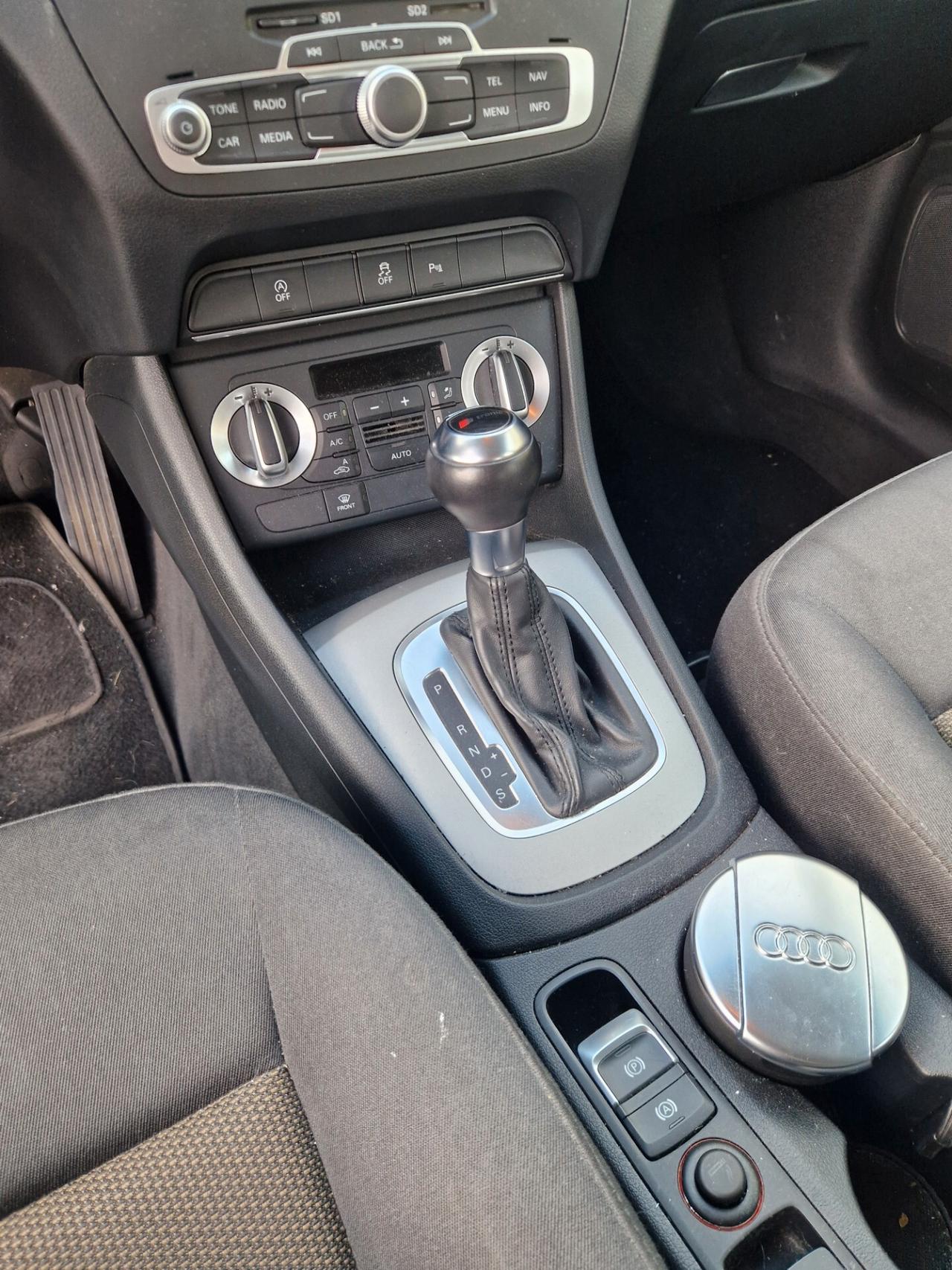Audi Q3 2.0 TDI 140CV - Garanzia 12 Mesi