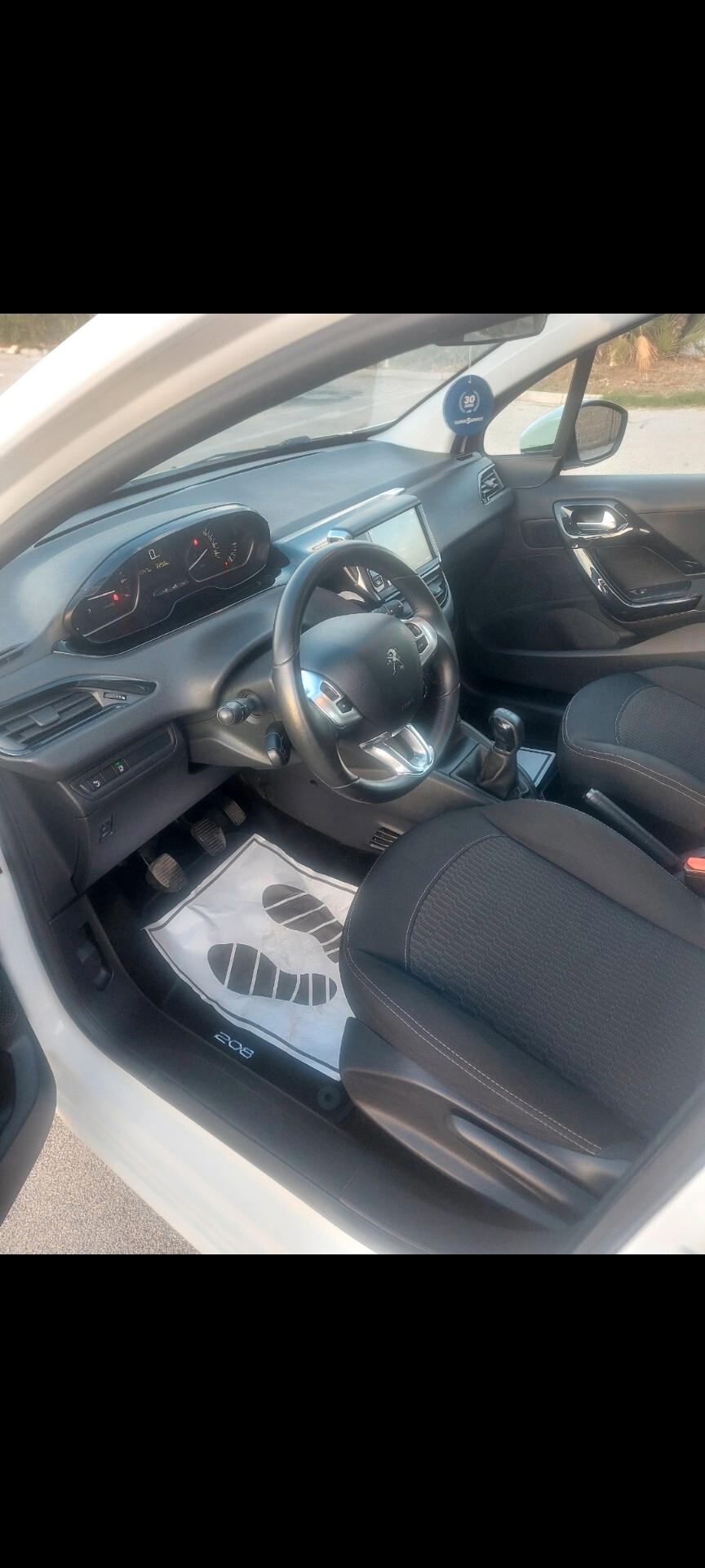 Peugeot 208 PureTech 82 5p. GPL Active