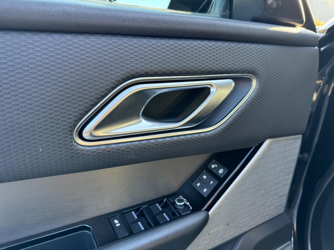 Land Rover Range Rover Velar Range Rover Velar 2.0D I4 240 CV R-Dynamic