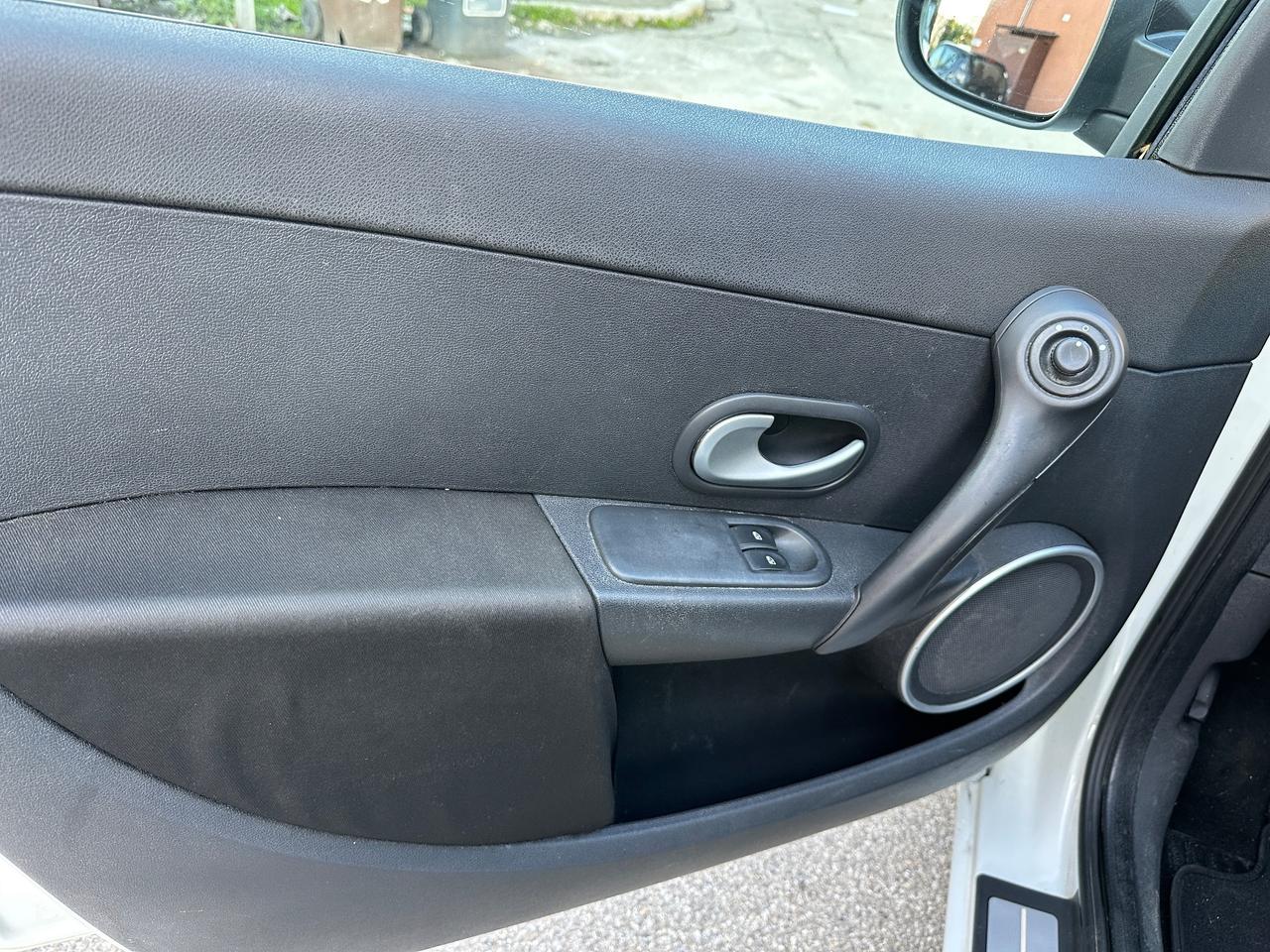 Renault Clio 1.2 16V 5 porte GPL Dynamique Neopatentati