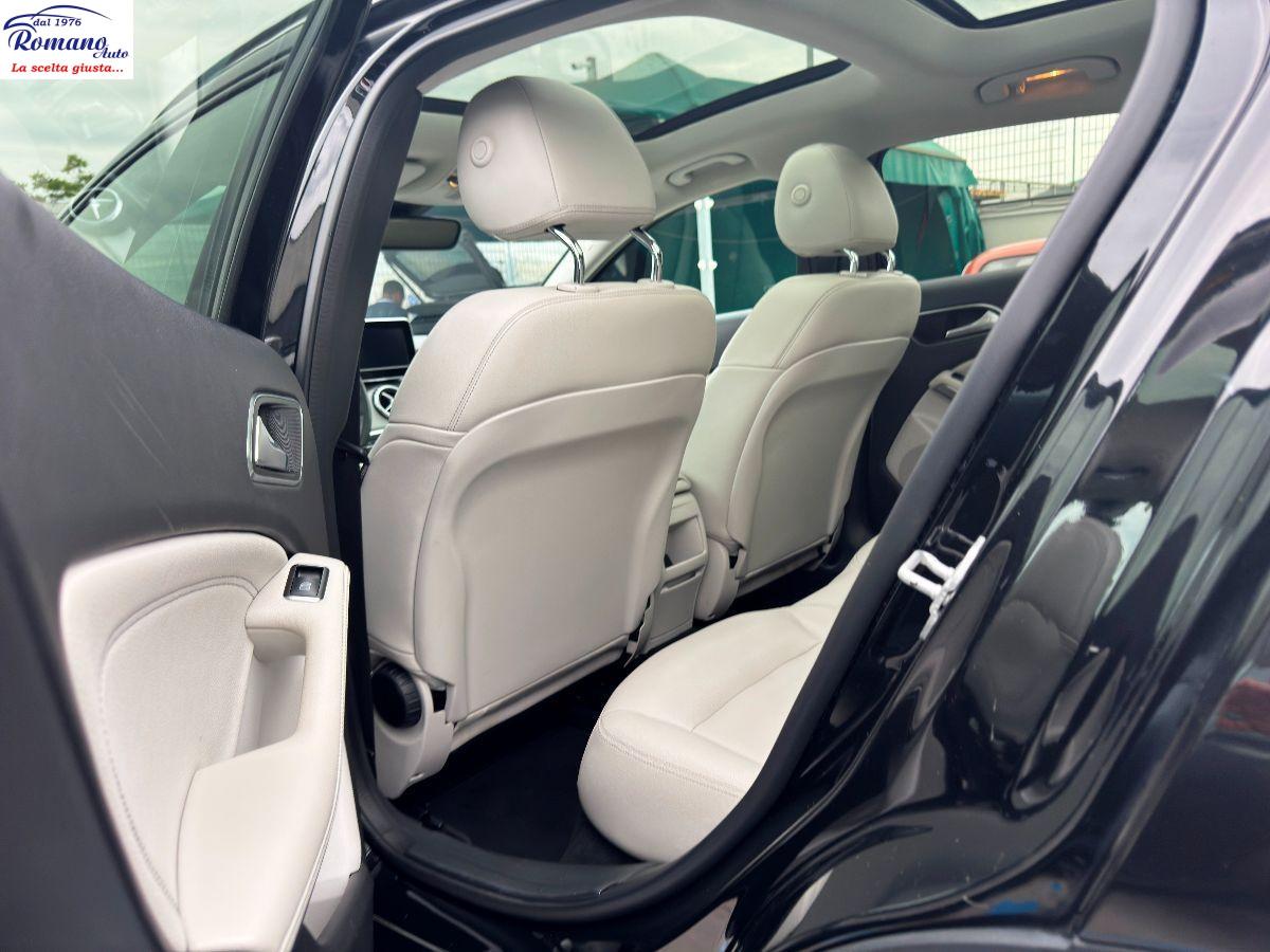 MERCEDES - Classe GLA - GLA 180 d Automatic Sport#TETTO APRIBILE!