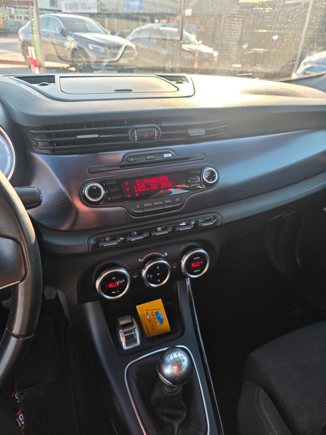 Alfa Romeo Giulietta 1.6 JTDm-2 105 CV Distinctive