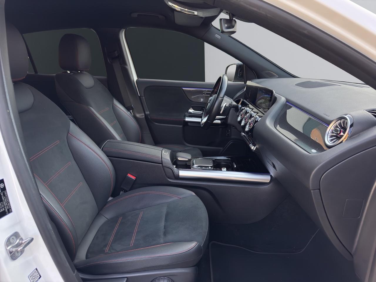 MERCEDES-BENZ GLA 180 d AUTOMATIC. PREMIUM AMG -MY23