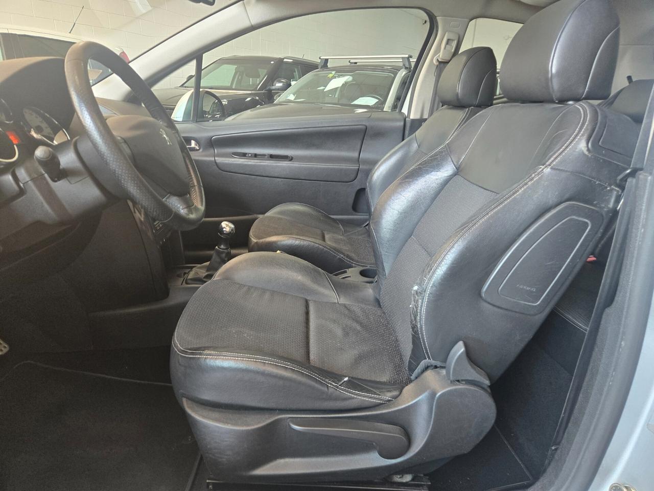 Peugeot 207 1.6 THP 150CV 3p. Féline