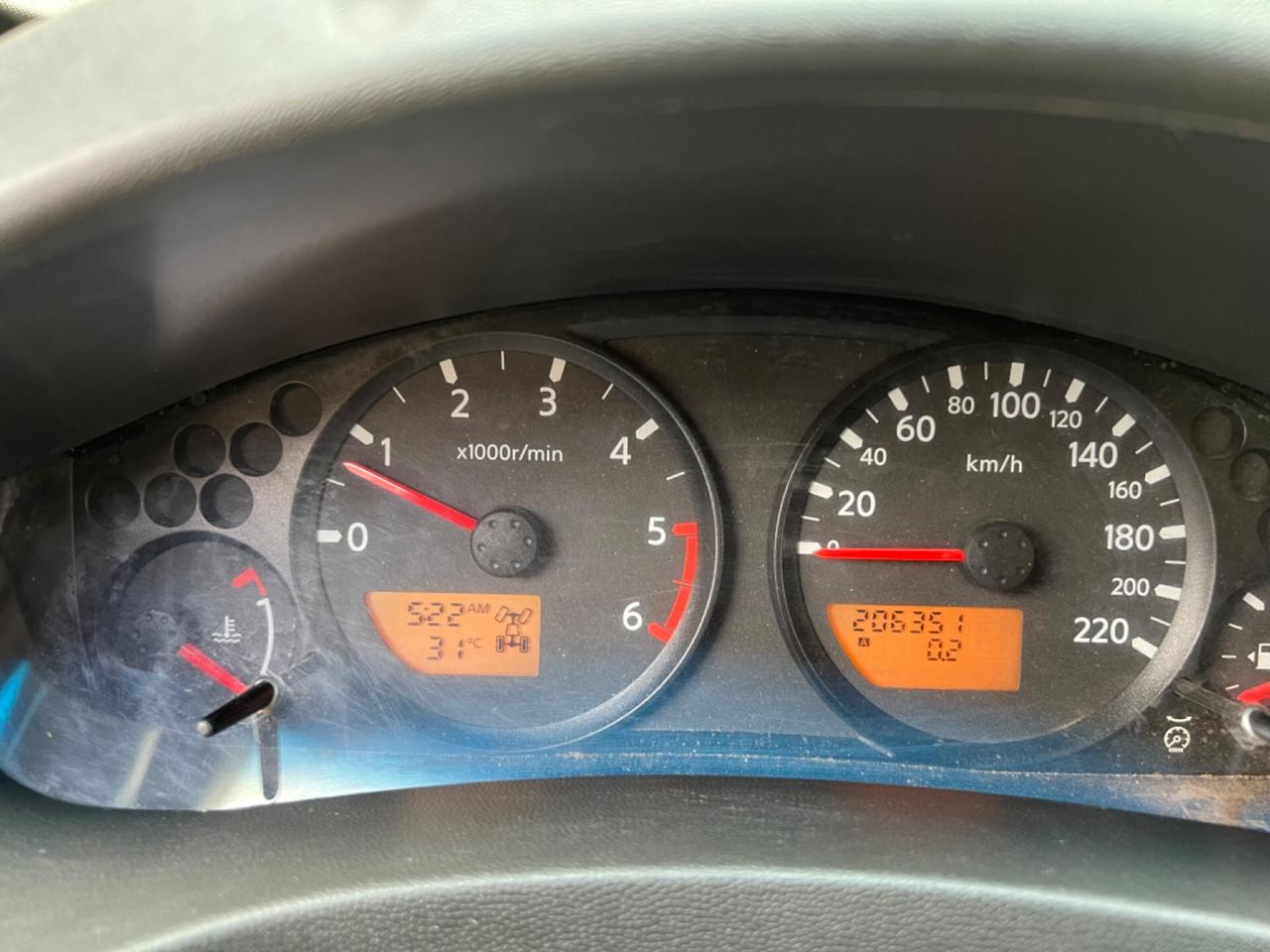 Nissan Navara 2.5 dCi 2 porte King Cab XE