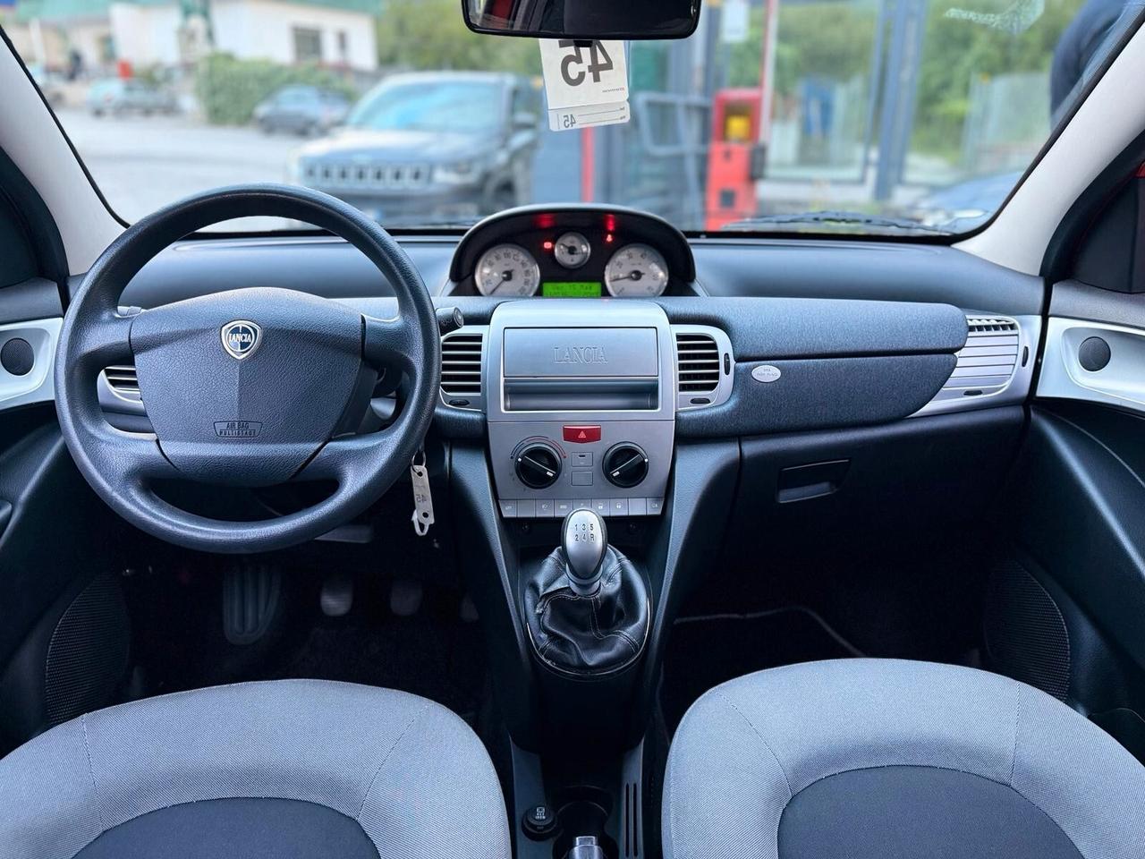 Lancia Ypsilon 1.2 Argento