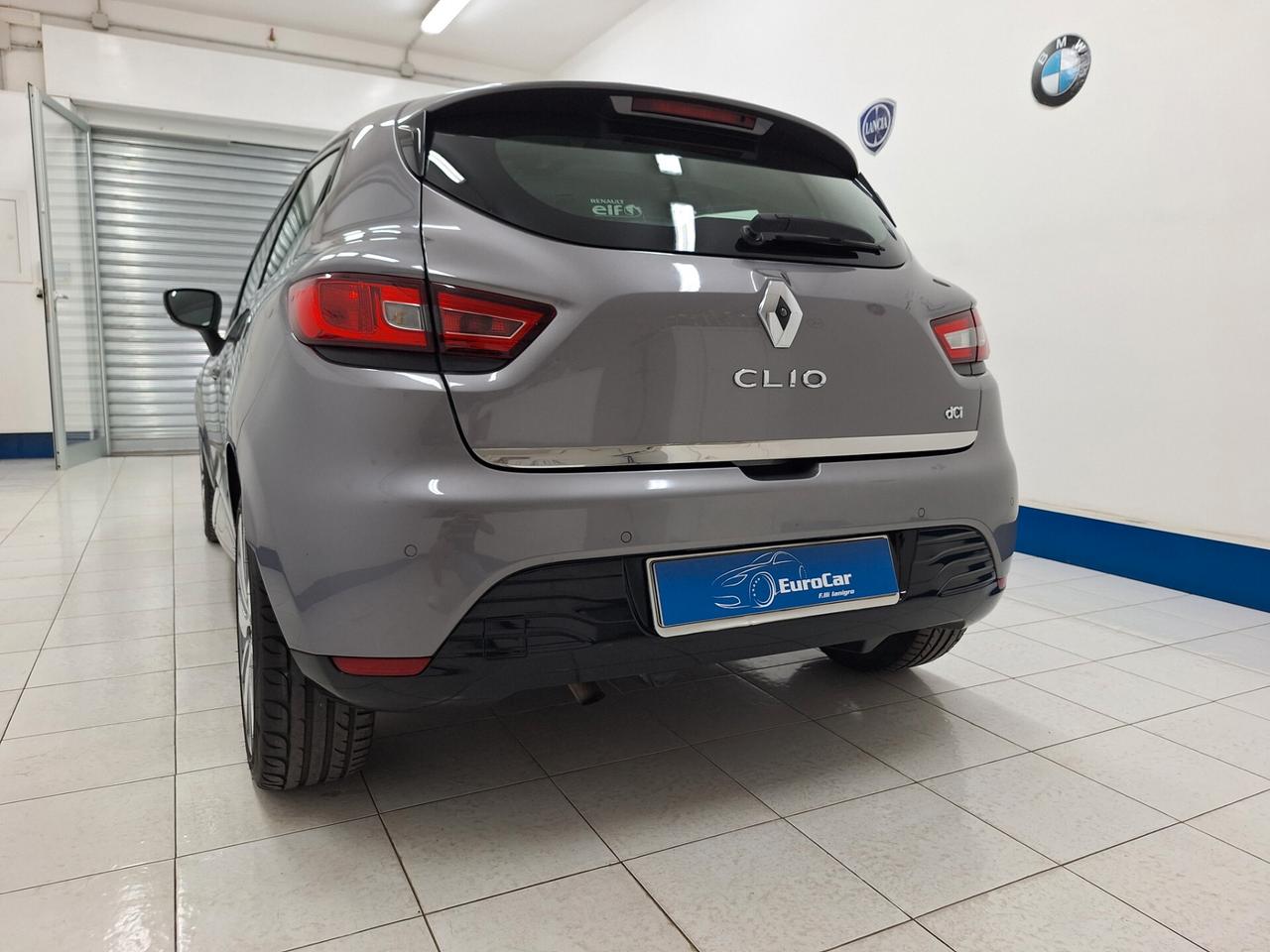 Renault Clio 1.5 dCi 75cv Costume National
