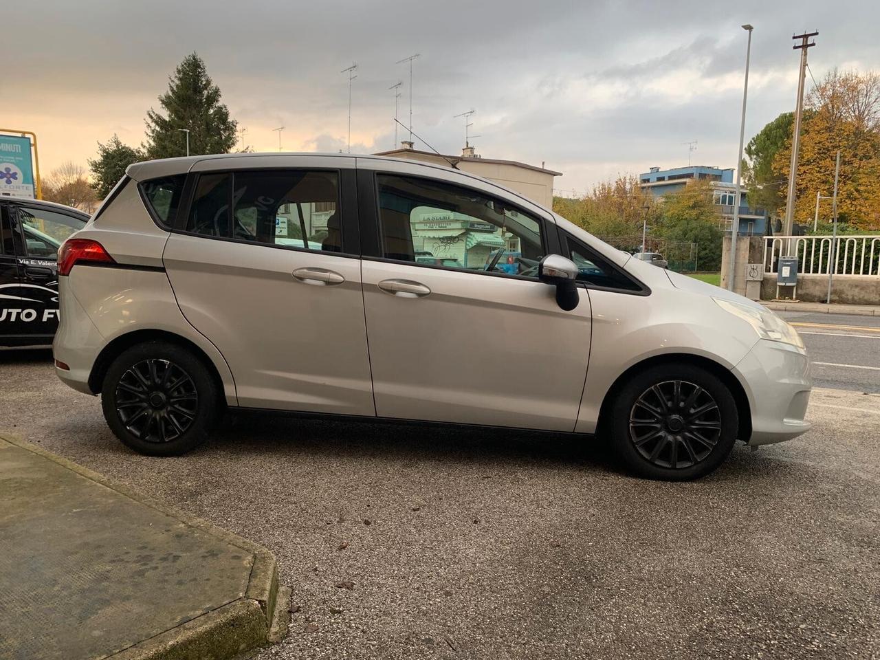 Ford B-Max 1.6 TDCi 95 CV Neopatentati
