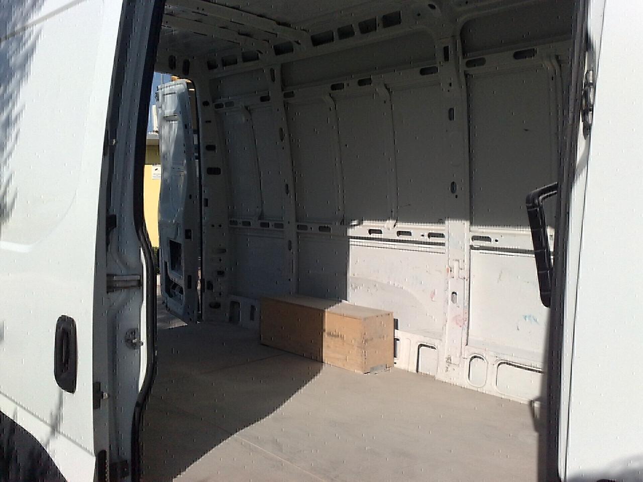 Iveco Daily 35s15 2.3hpt Furgone - 2015