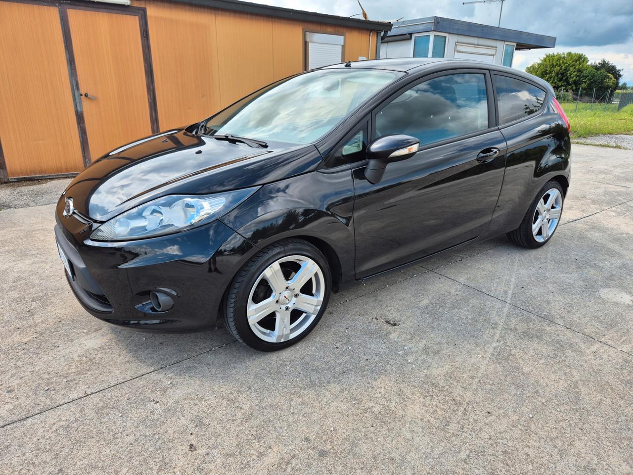 Ford Fiesta Fiesta+ 1.4 TDCi 70CV 3 porte