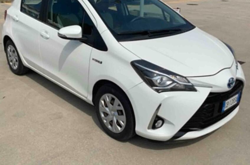Toyota Yaris 1.5 Hybrid 5 porte Business