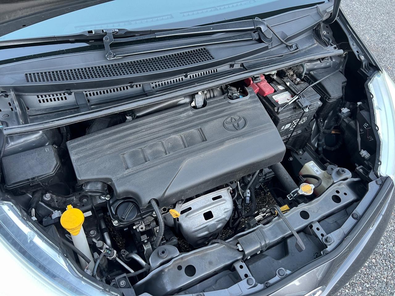 Toyota Yaris 1.3 5 porte Lounge*NEOPATENTATI