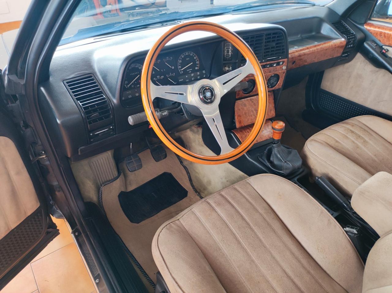 Lancia Thema 2.0 Turbo i.e. 16v