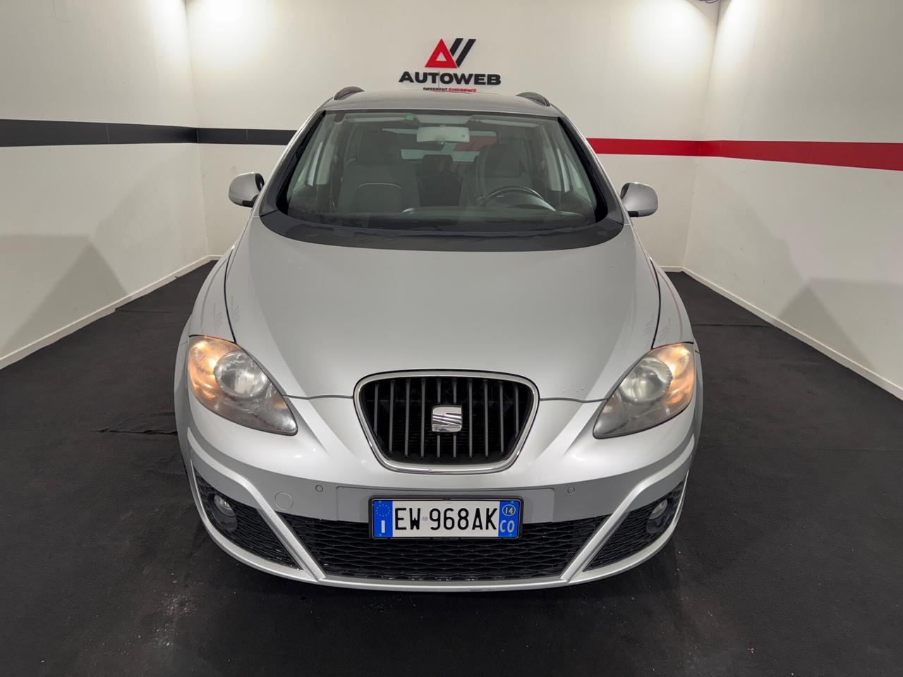 Seat Altea XL 1.6 TDI 105 CV Tv interna