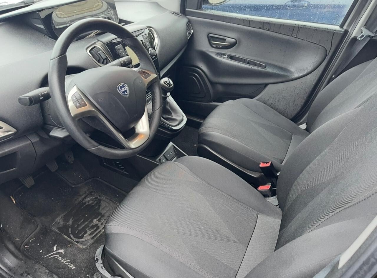 Lancia Ypsilon 5 porte garantita 2 anni!!! 3482693111