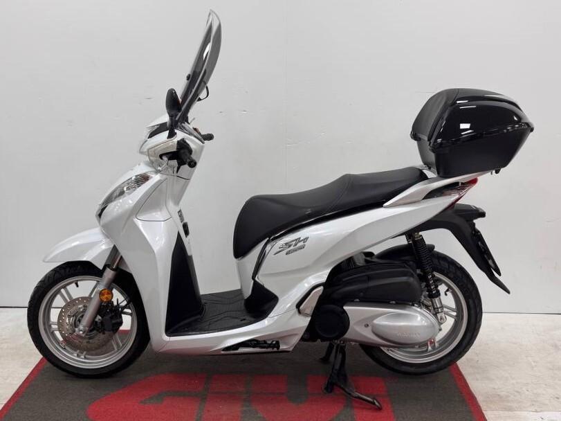 Honda SH 300 TUA SENZA ANTICIPO E SENZA BUSTA PAGA!