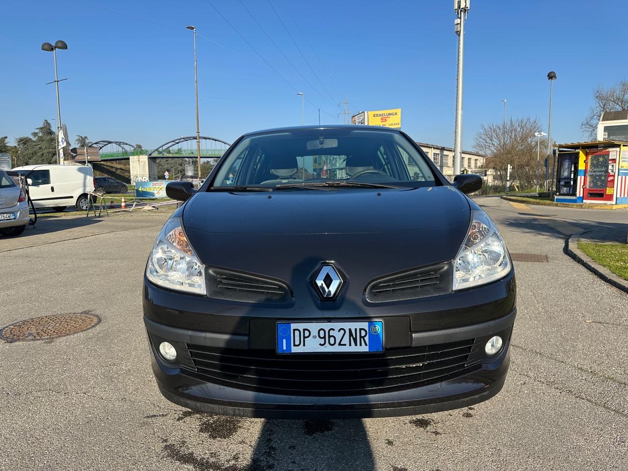 Renault Clio 1.2 16V 5 porte Rip Curl BENZINA NEOPATENTATI