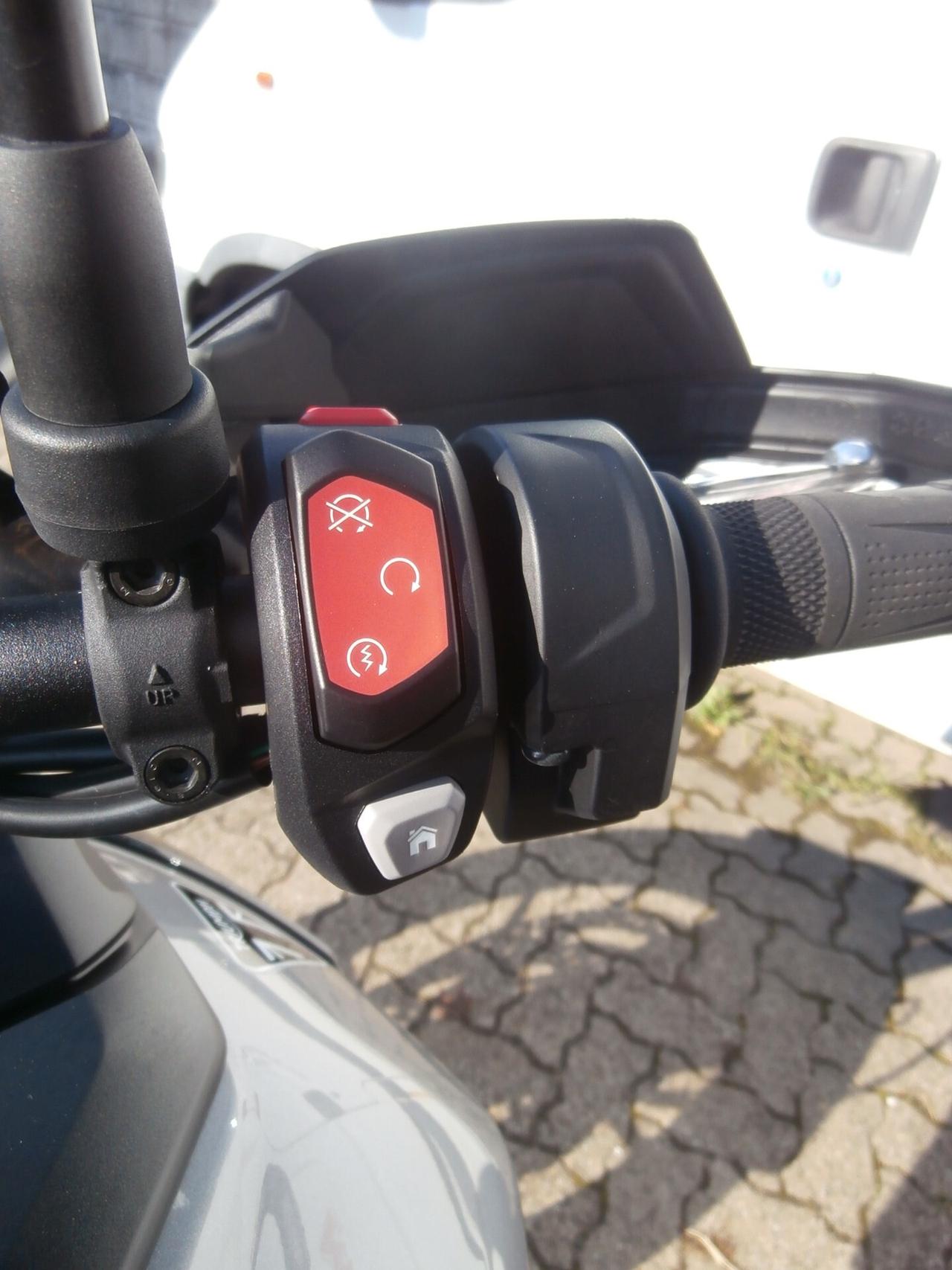 Triumph Tiger 900 GT Pro del 2024 compreso trapasso-tagliando-garanzia