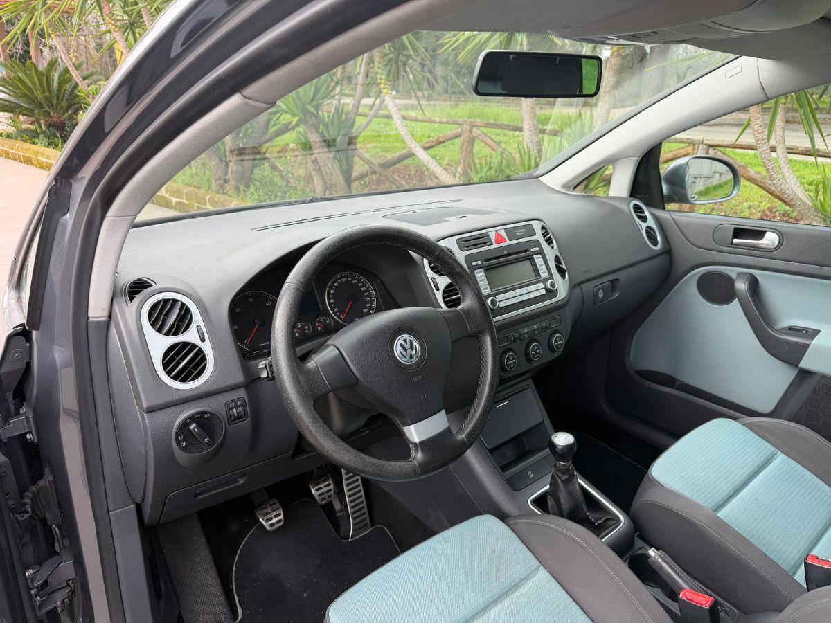 VOLKSWAGEN - Golf Plus