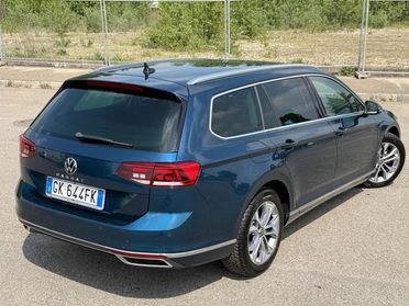 VOLKSWAGEN Passat Variant 2.0 TDI SCR 200 CV DSG Executive IVA ESPOSTA