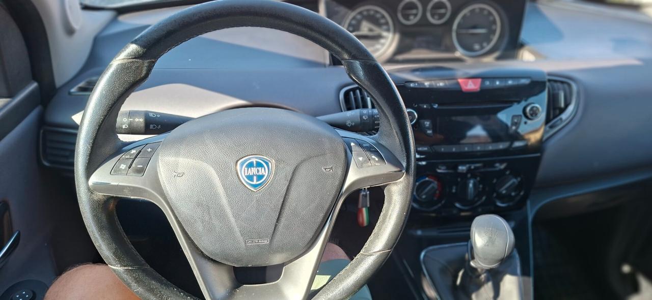Lancia Ypsilon 1.2 69 CV 5 porte GPL Ecochic Gold