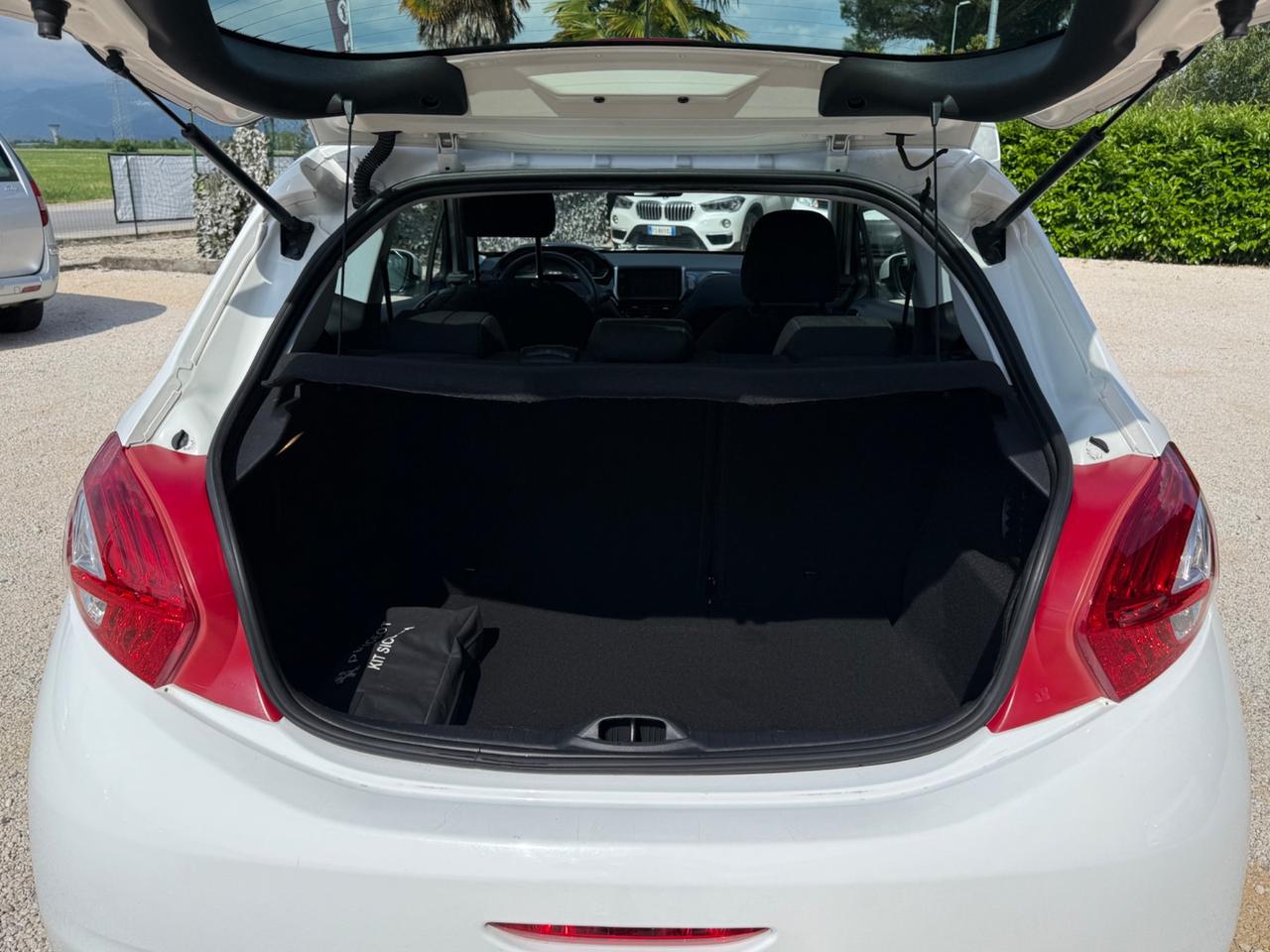 Peugeot 208 1.2 VTi 82 CV 3 porte Allure