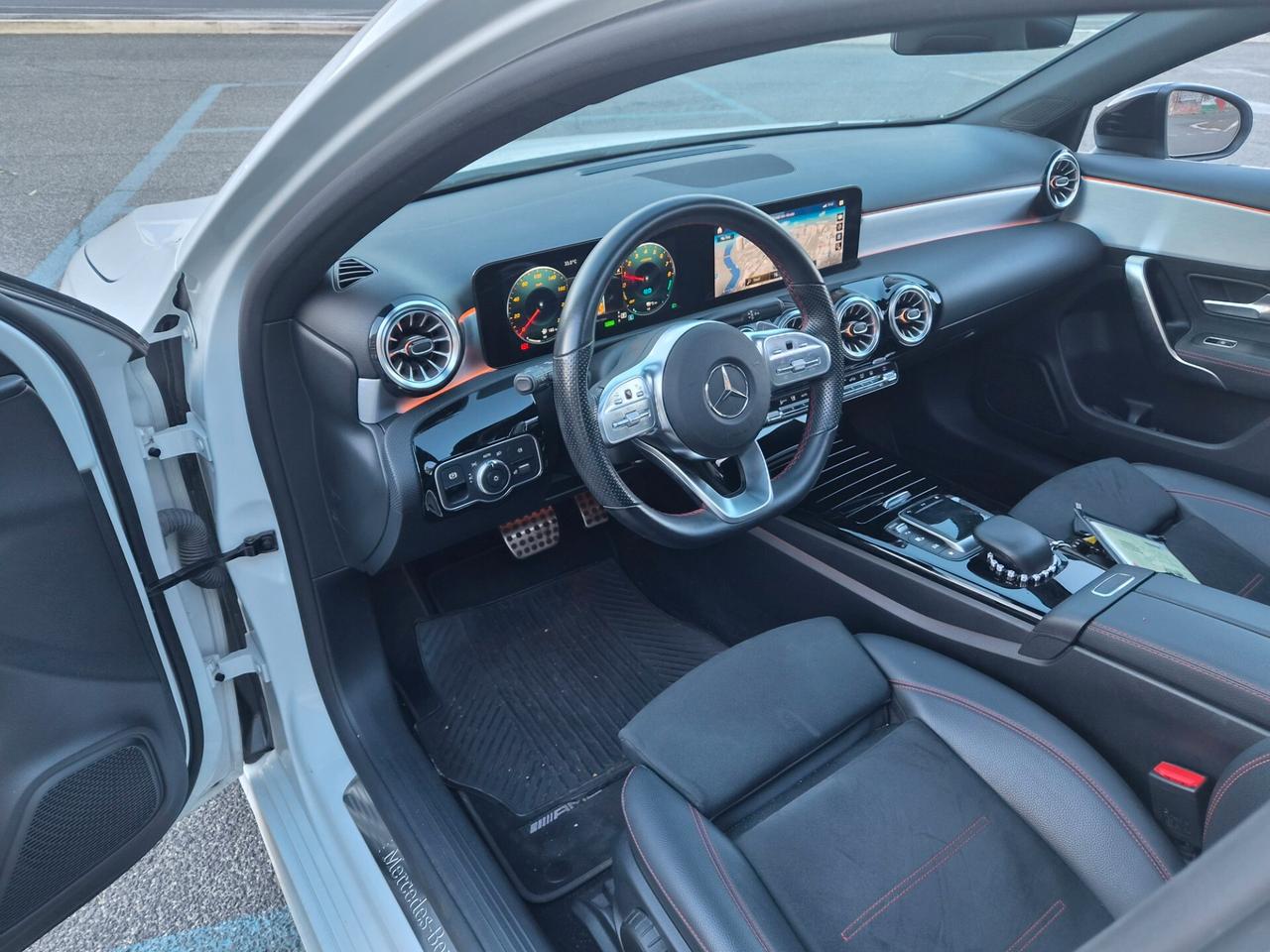 Mercedes-benz A 250 e hybrid EQ Premium