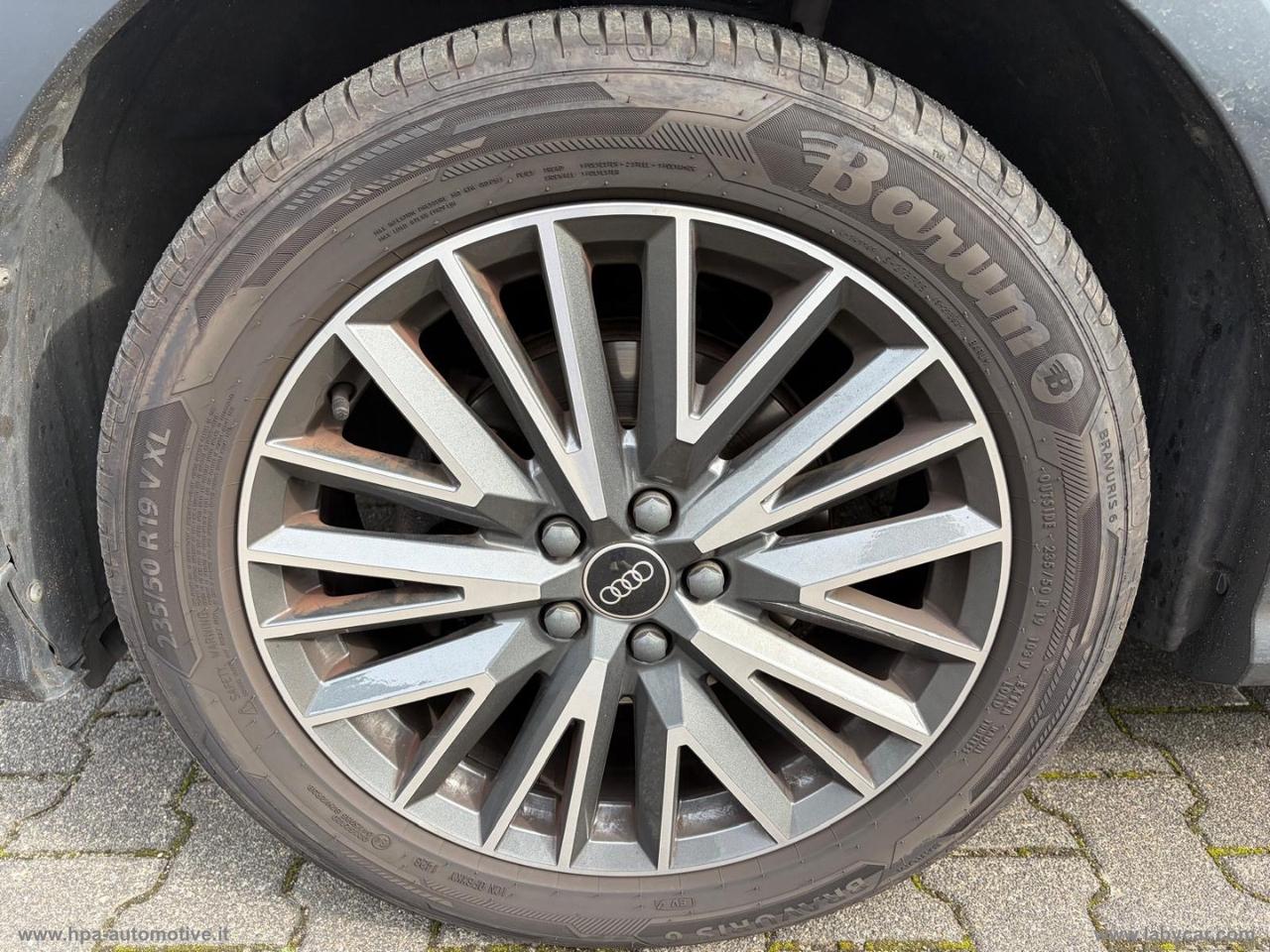AUDI Q3 SPORTBACK 2.0TDI S-LINE BLACK EDITION