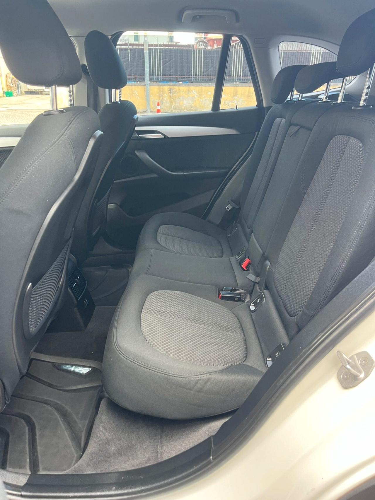 Bmw X1 sDrive18d xLine