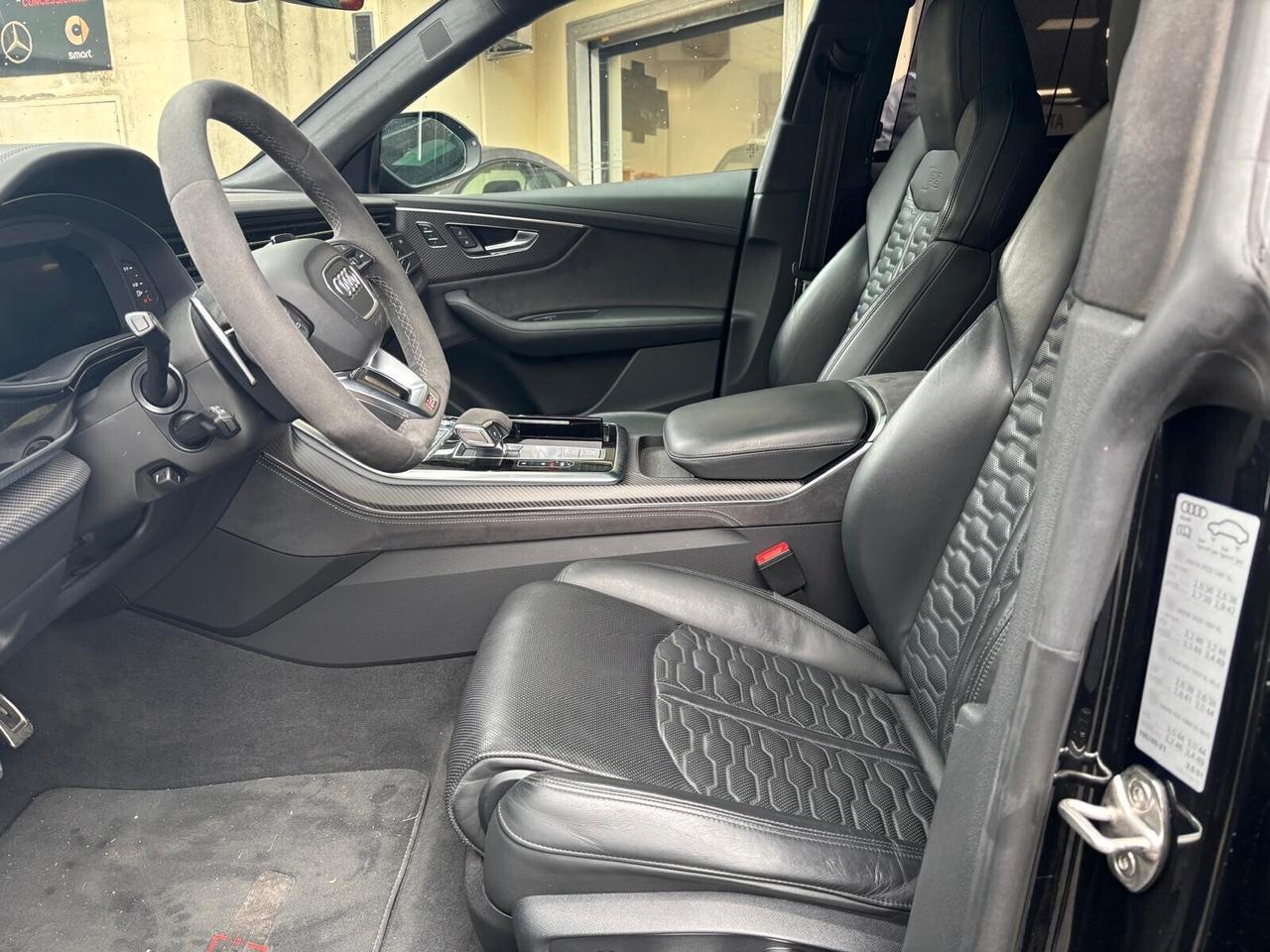 Audi Q8 RS TFSI V8 quattro tiptronic