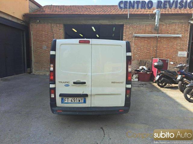 RENAULT Trafic T27 1.6 dCi 120CV + 22% IVA