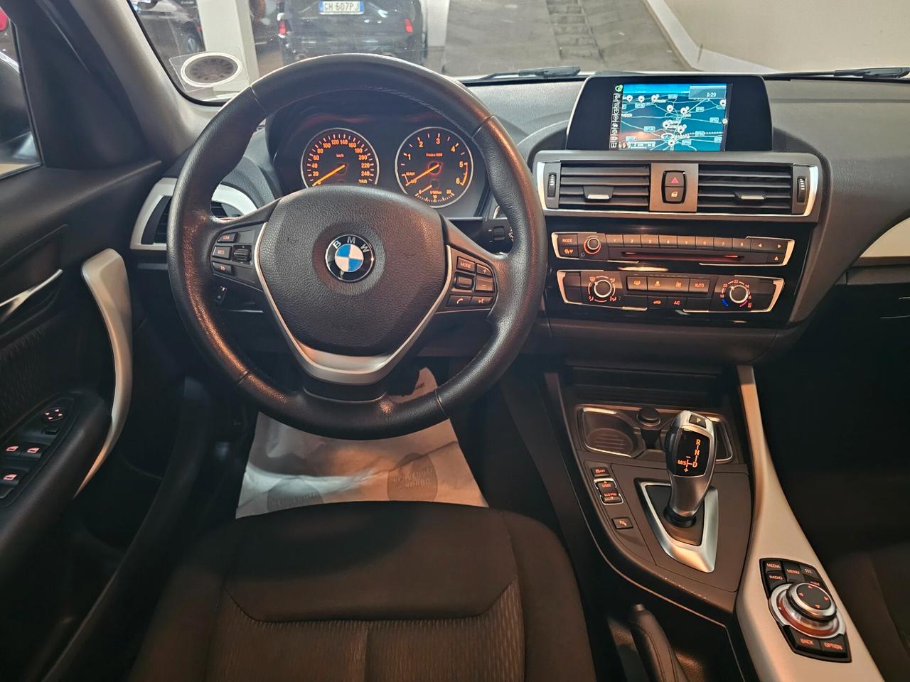 Bmw 116 116d 5p. Urban