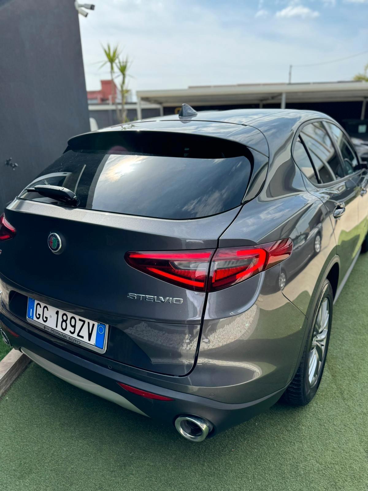Alfa Romeo Stelvio 2.2 Turbodiesel 190 CV AT8 Q4 Business, IVA ESPOSTA