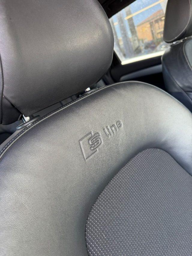 AUDI Q5 2.0 TDI quattro S tronic //S LINE//COMMERCIANTI//