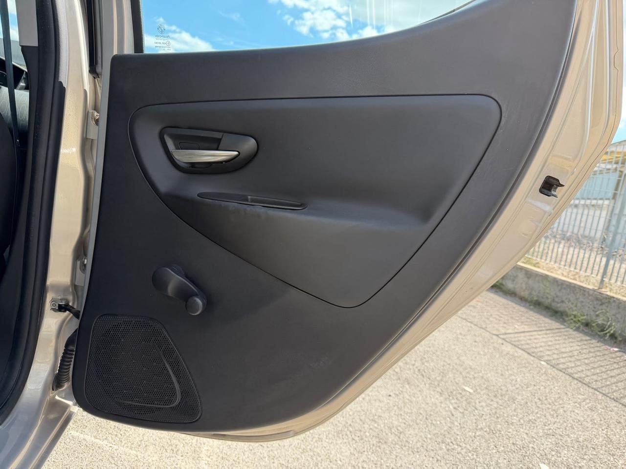 Lancia Ypsilon 100000 KM GARANZIA 12 MESI