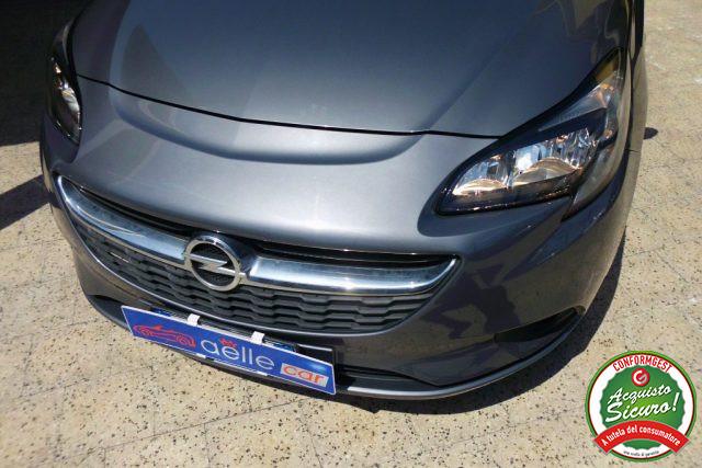 OPEL Corsa 1.2 5 porte Cosmo