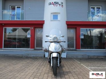 Piaggio - Beverly 500 -