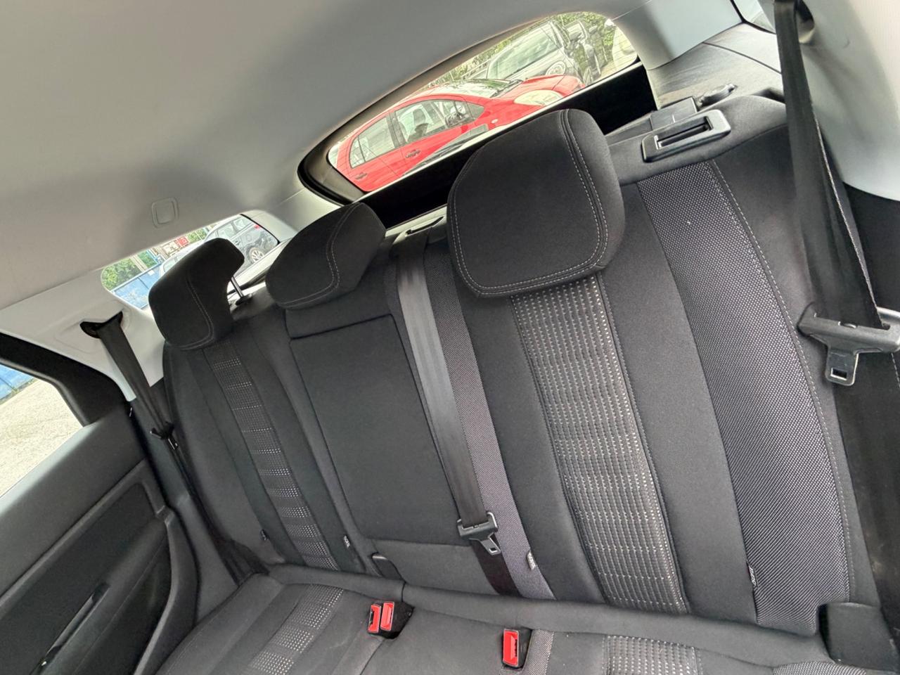 Peugeot 308 BlueHDi 120 S&S EAT6 SW Allure