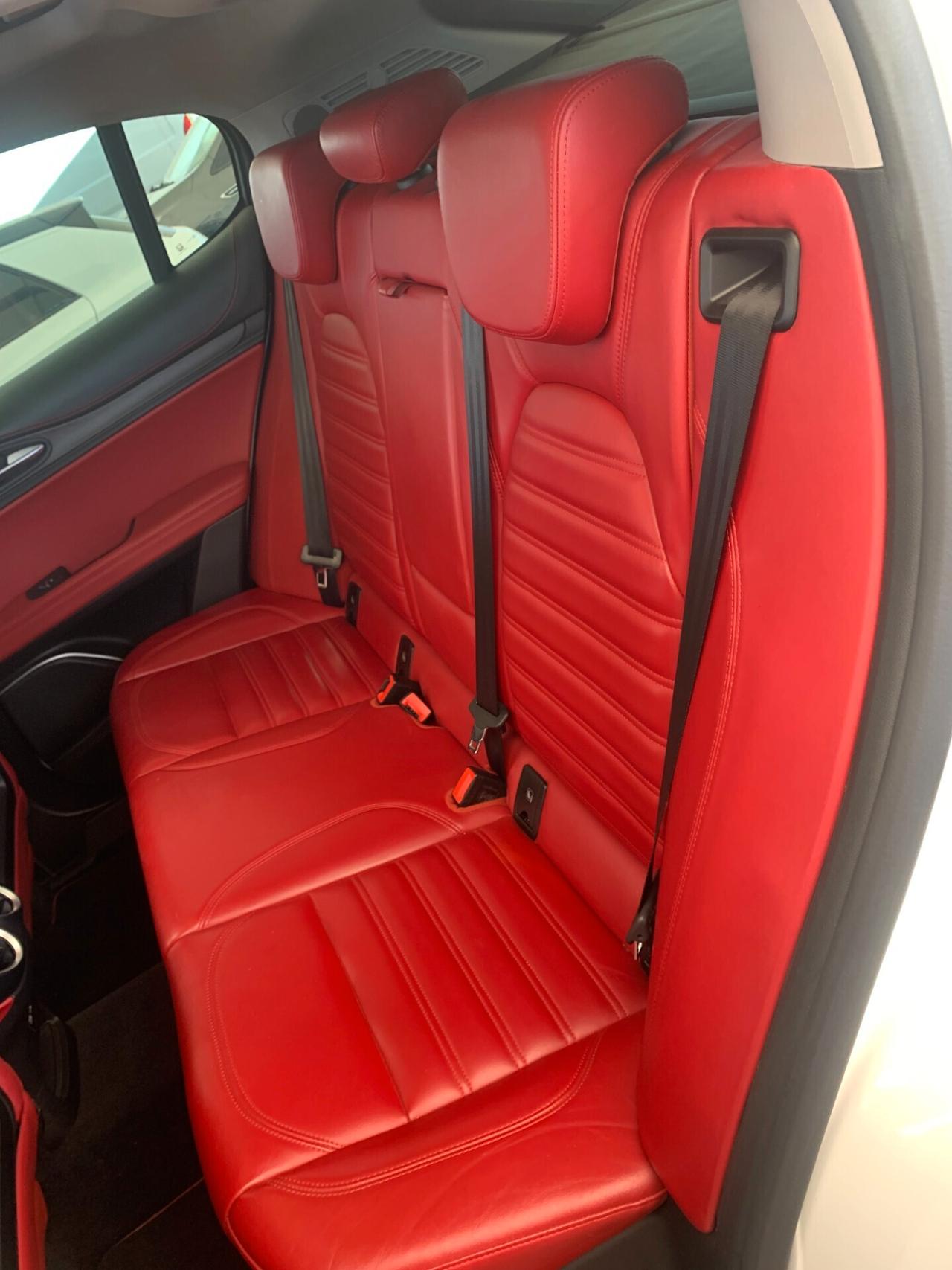 Alfa Romeo Stelvio 210 CV Q4 full tetto uniprò