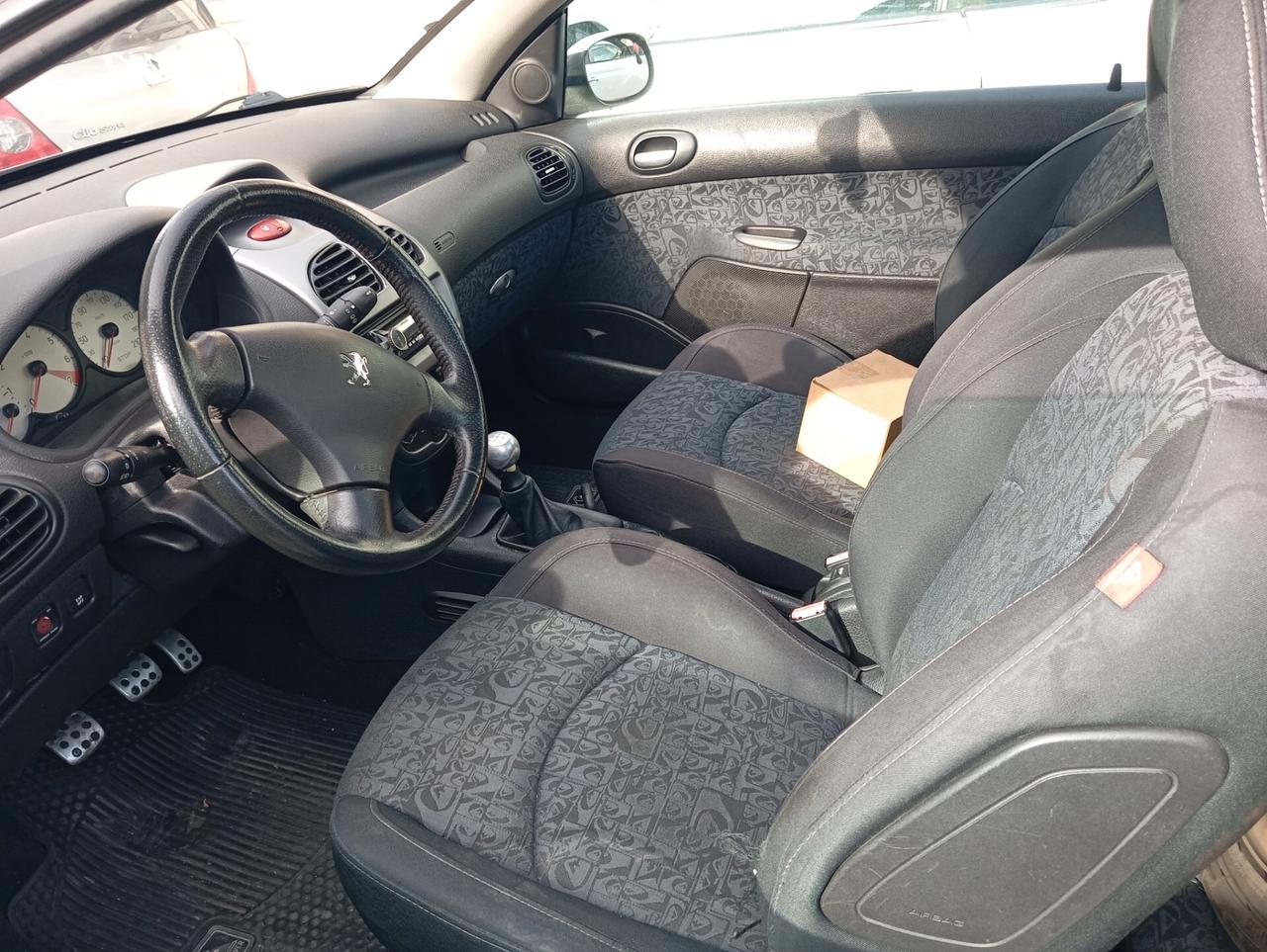 Peugeot 206 1.6 16V CC Quiksilver permute