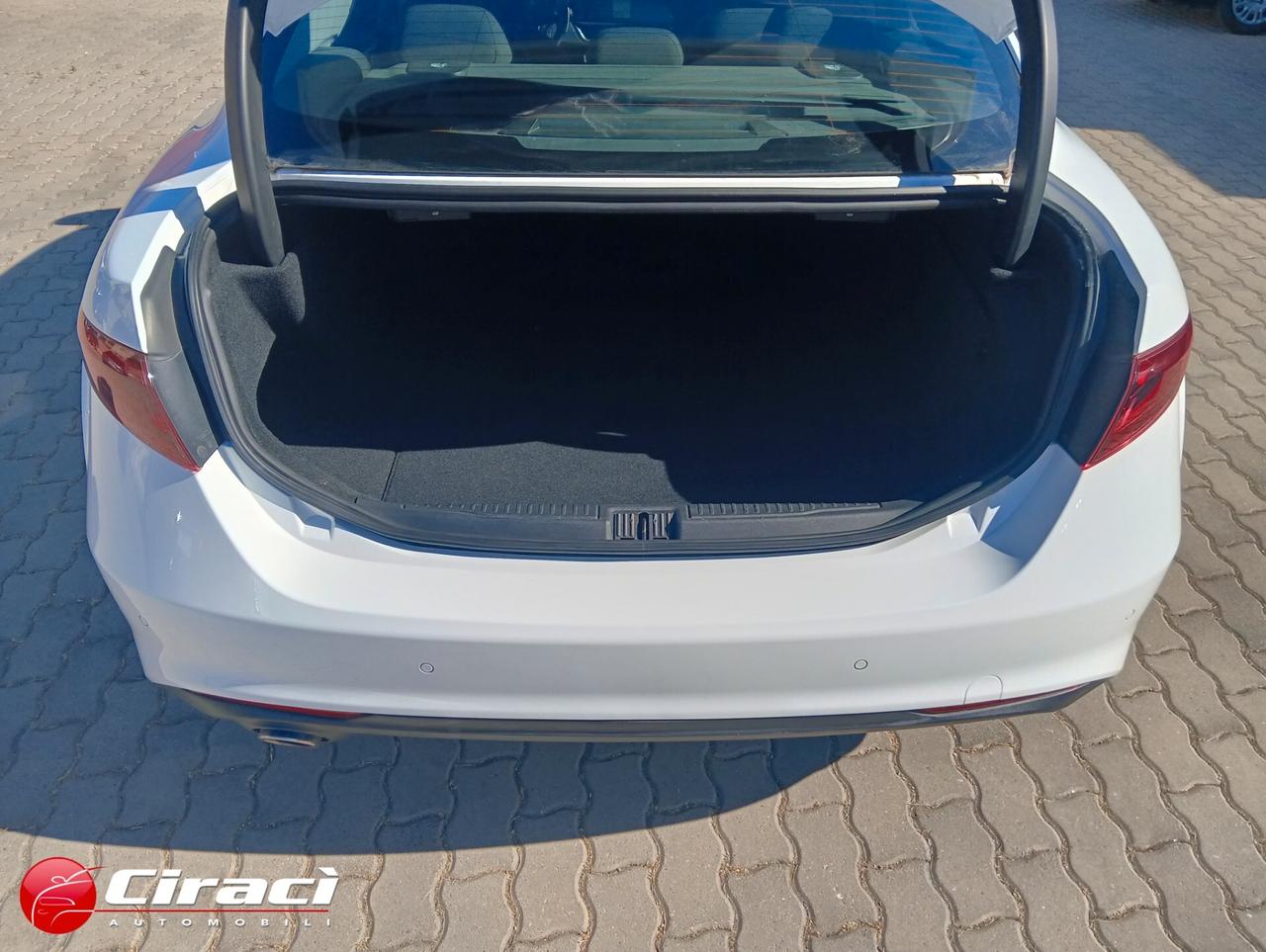 Alfa Romeo Giulia 2.2 Td 160 CV AT8 Business