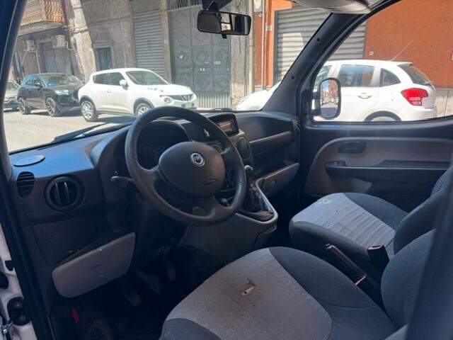 Fiat Doblo 1.9 MJT Combi 5 posti N1