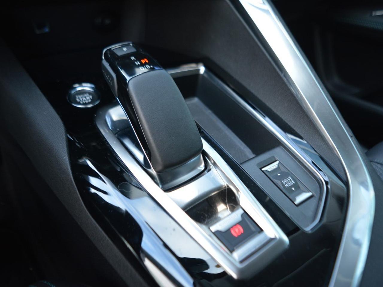 Peugeot 3008 1.6 hybrid phev 225cv allure pack e-eat8