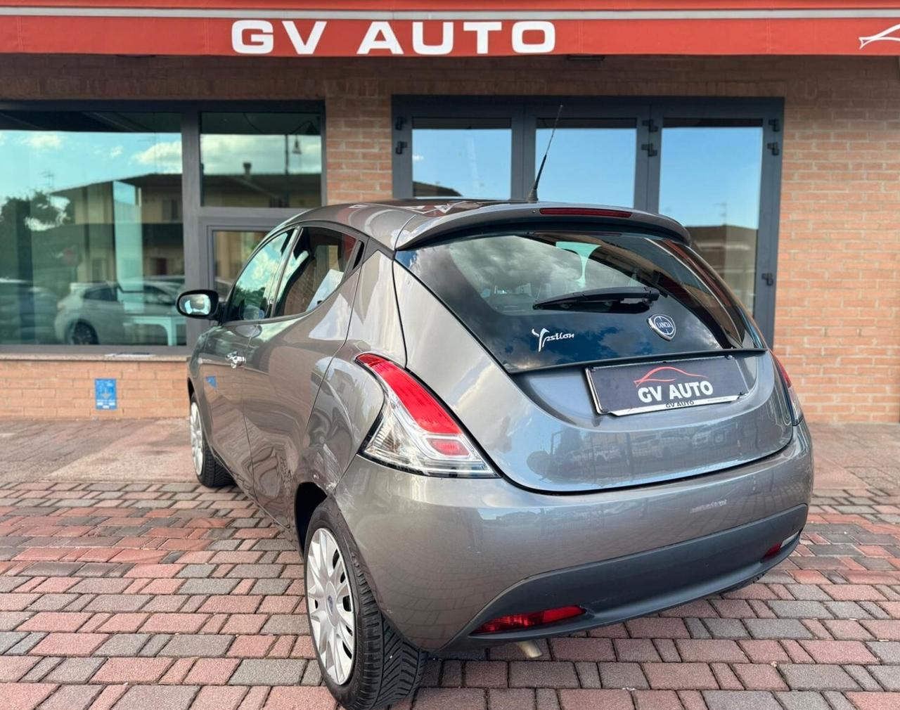 Lancia Ypsilon 1.2 69 CV Silver