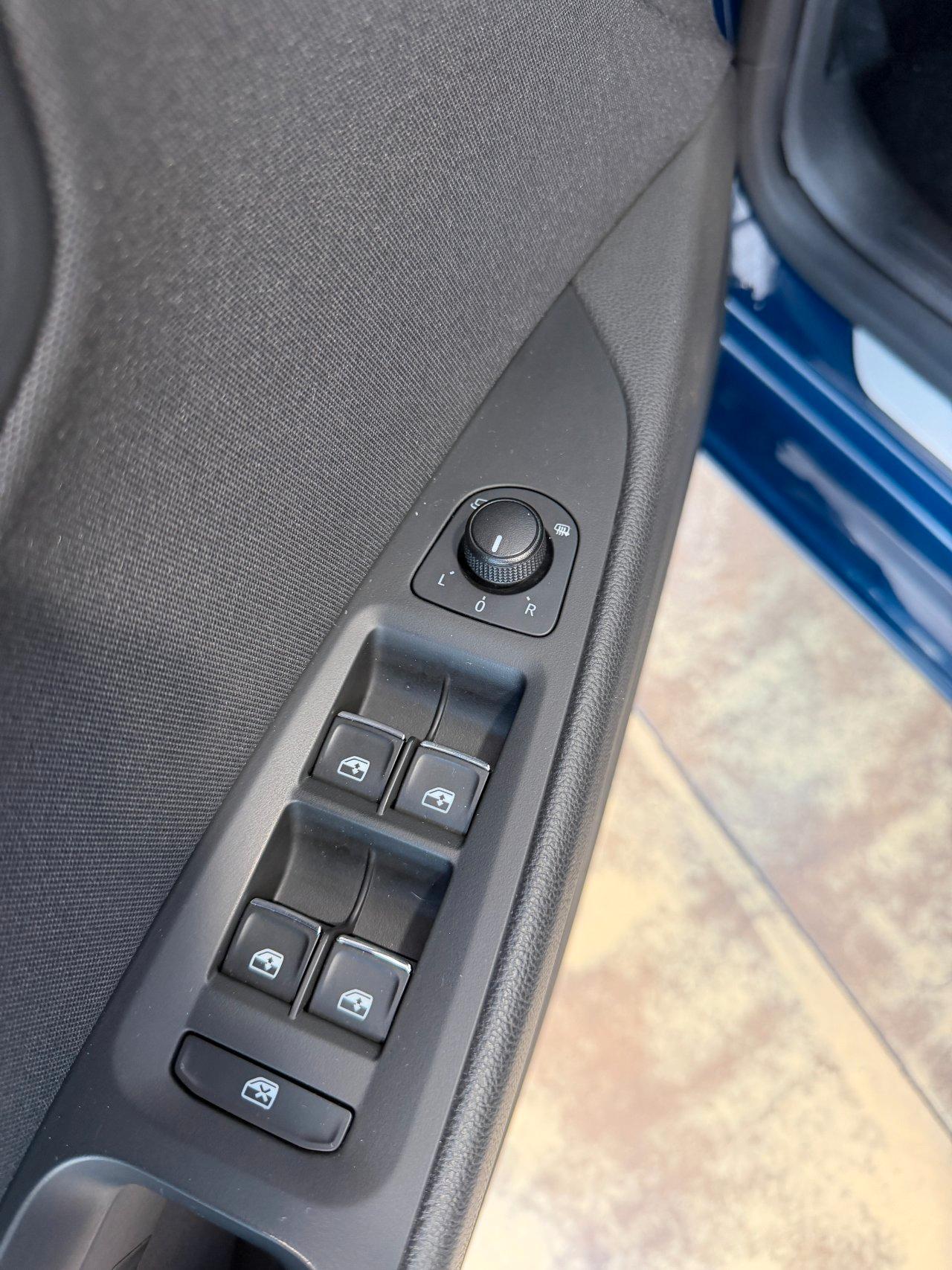 Seat Leon ST 1.5 ecotsi FR 150cv dsg-LED-Carplay-Camera-Keyless-FULL