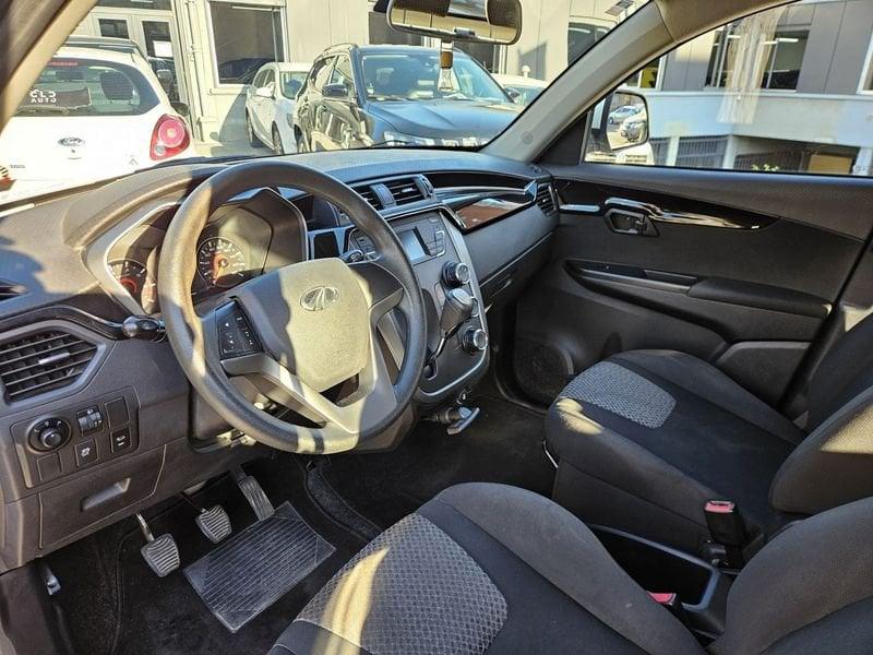 Mahindra KUV100 1.2 K8