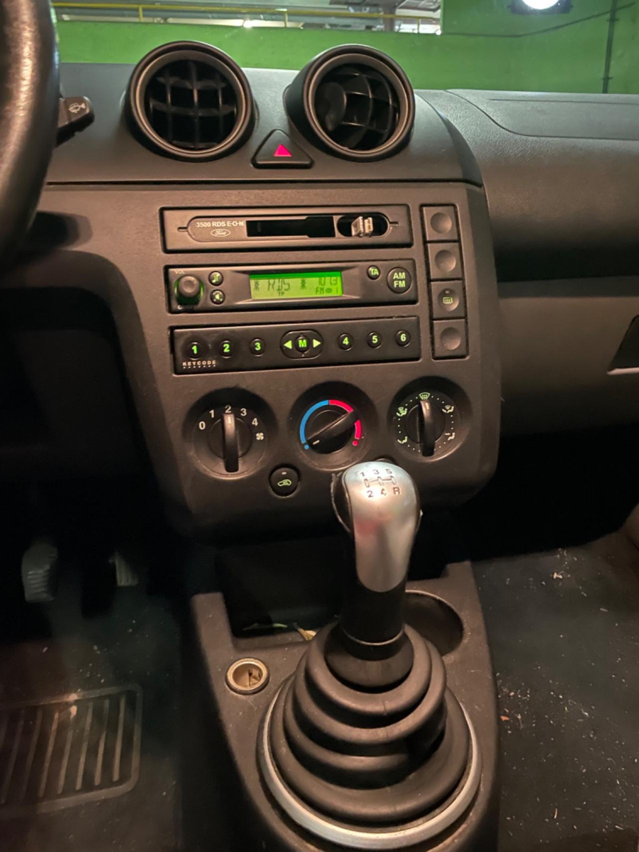 Ford Fiesta 1.4 Neopatentati